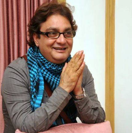 Vinay Pathak Height Weight Age Wiki Biography Wife Family & Profile 2021
