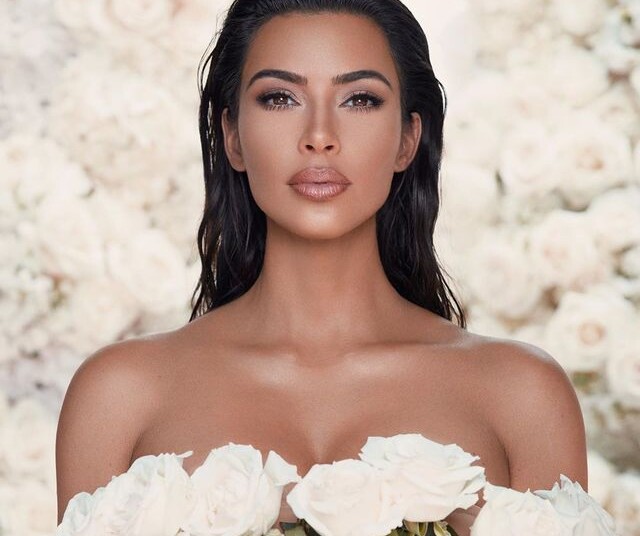 Kim Kardashian Biography, Net Worth, Affair, Married, Age, Facts