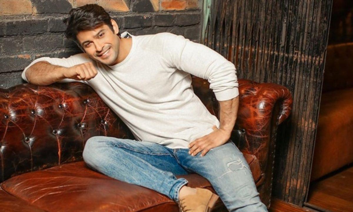 Siddharth Shukla Biography, Wiki, Age, Girlfriend, Wife, Family, Career