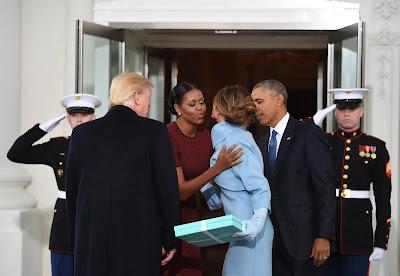 Viral clip that shows Obama throwing away Melania Trump's gift is misleading