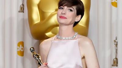 An analysis of Anne Hathaway's public apology for hosting the 2013 Oscars