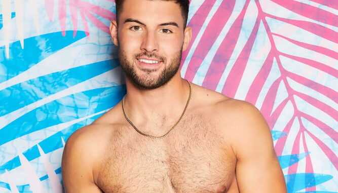Liam Reardon (Love Island) Bio, Age, Height, Family, Girlfriend, Net Worth
